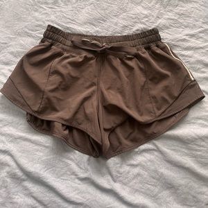 LULULEMON HOTTY HOT SHORTS